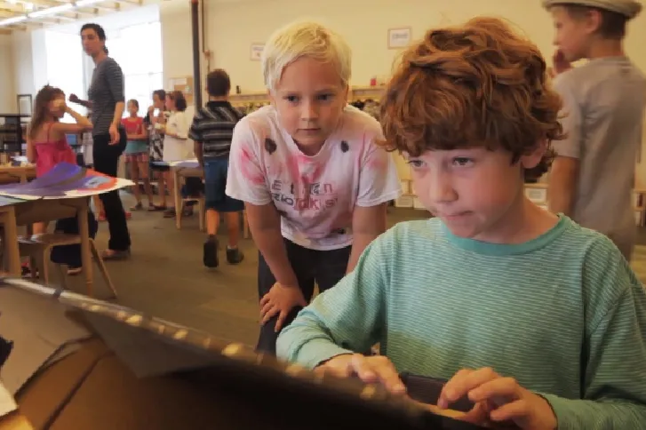 Elementary students collaborating